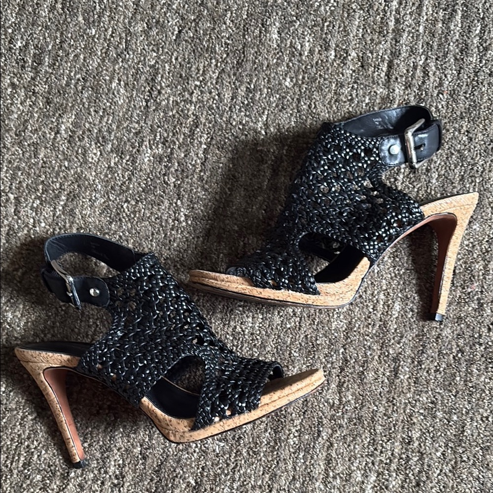 DONALD J PLINER HIGH HEEL SANDALS